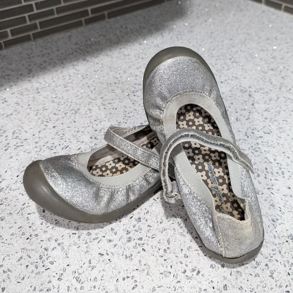 Hanna Andersson Silver Glitter Shiny Maya mary jane Elastic Flats Girls Size 13